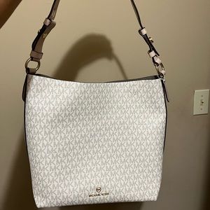 Micheal kors purse